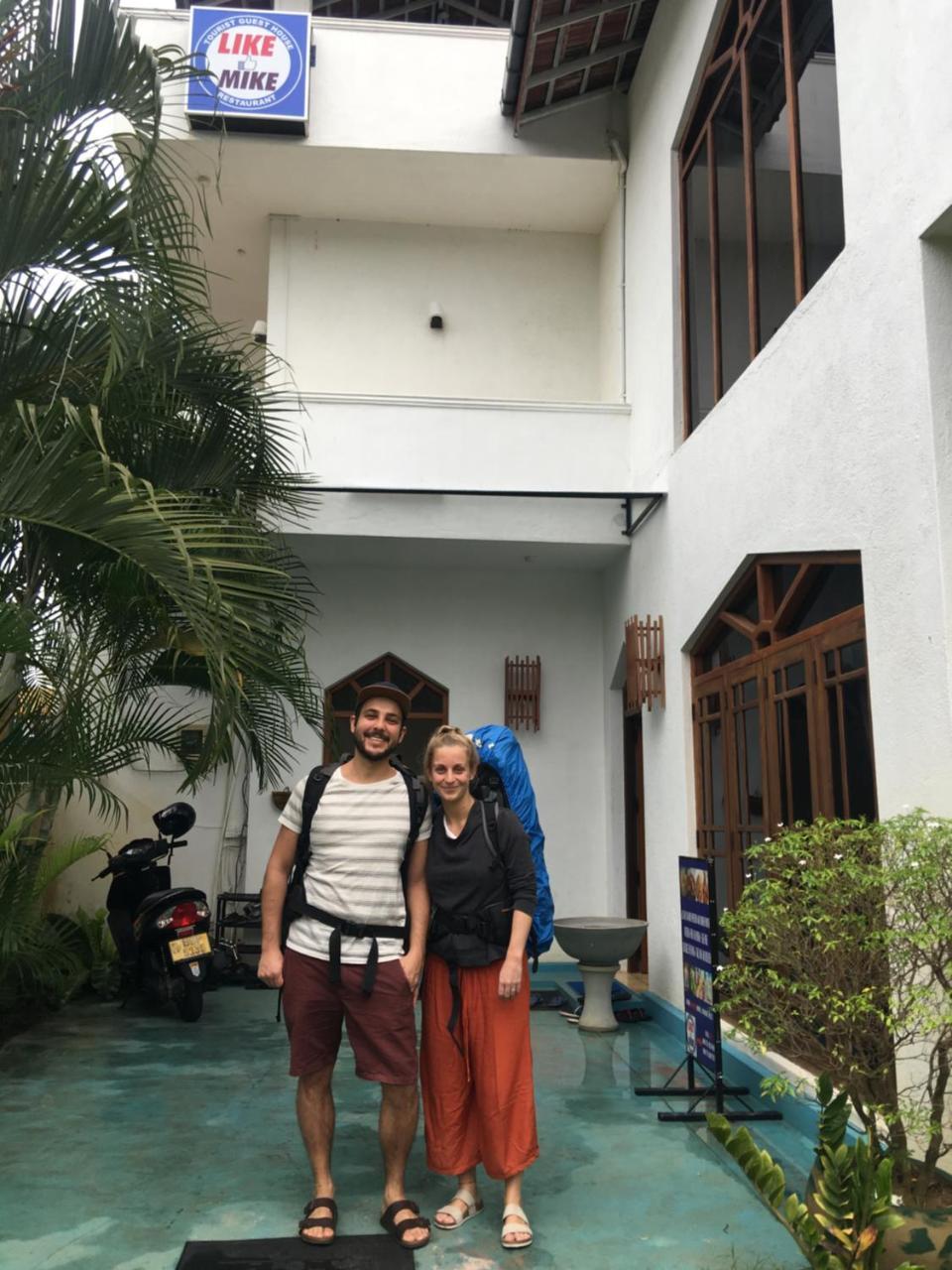 Like Mike Tourist Guest House & Restaurant Negombo Exterior foto